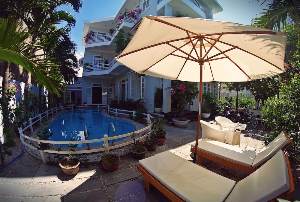 The Moon Villa هوي ان المظهر الخارجي الصورة