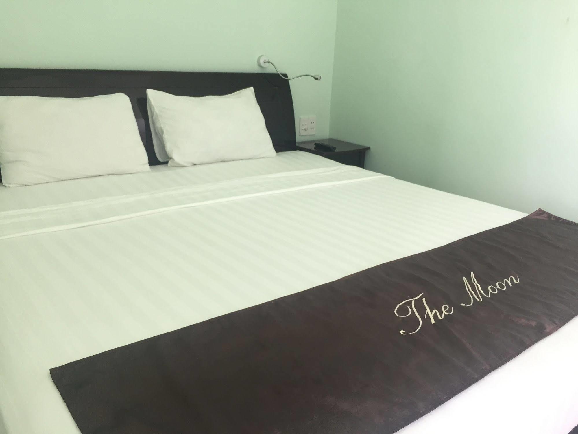 The Moon Villa هوي ان المظهر الخارجي الصورة